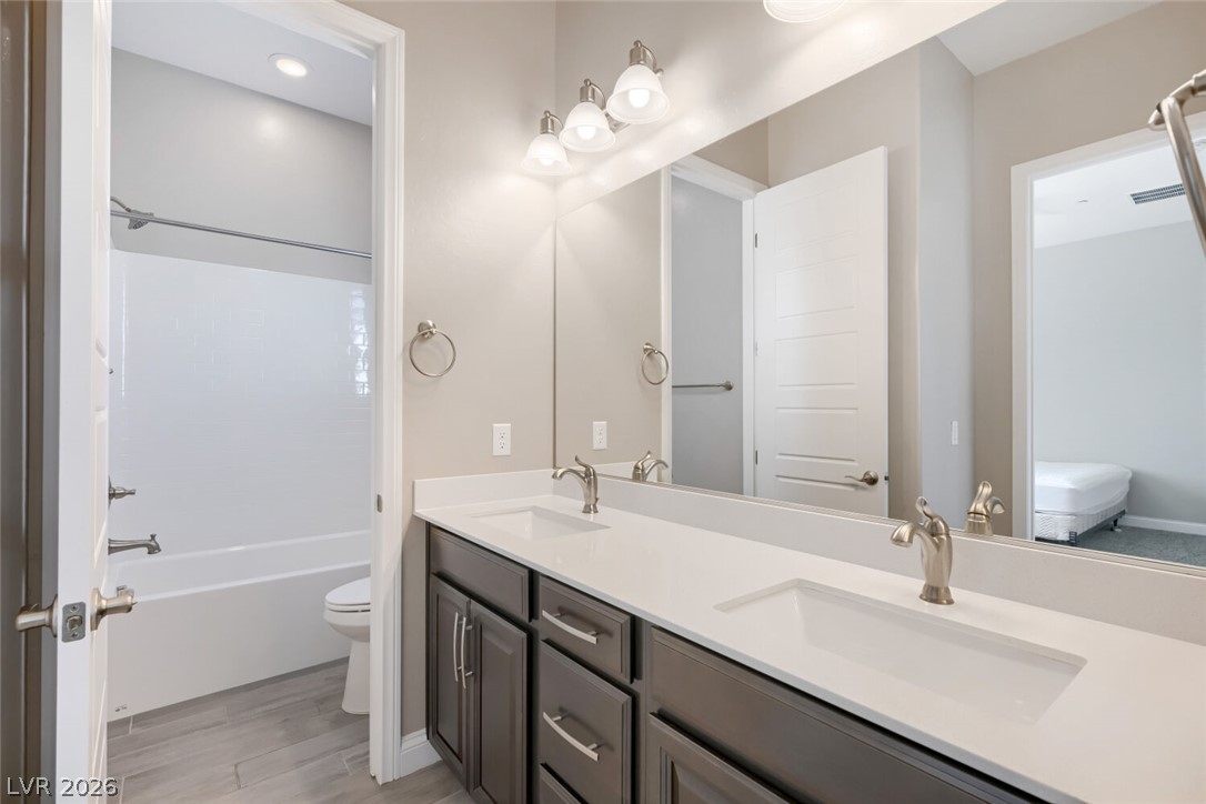 617 Comodo Street Property Photo 22