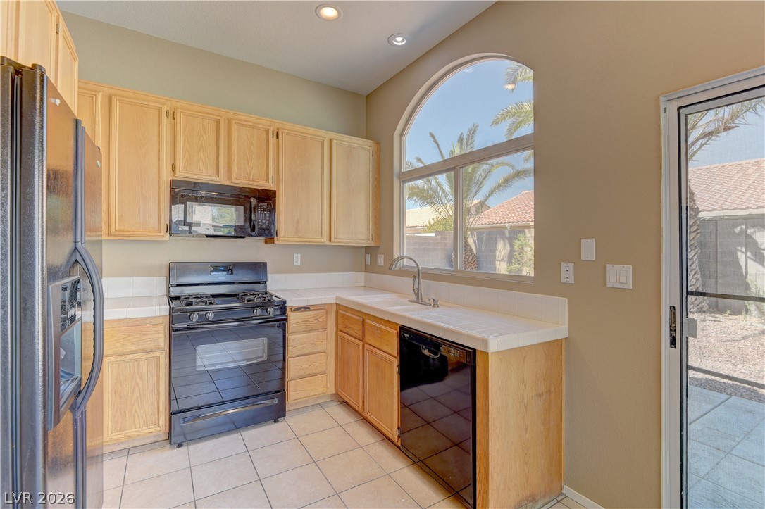 1920 Badger Canyon Avenue Property Photo 8