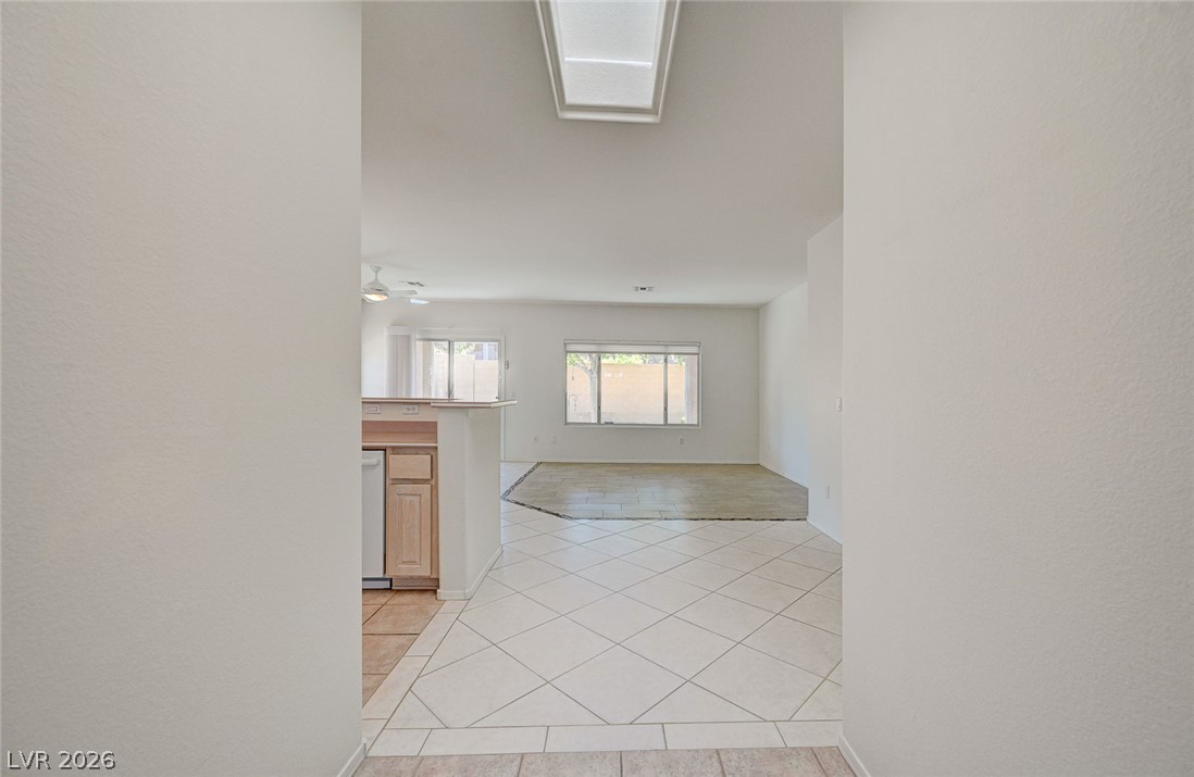 2529 Springville Way Property Photo 5