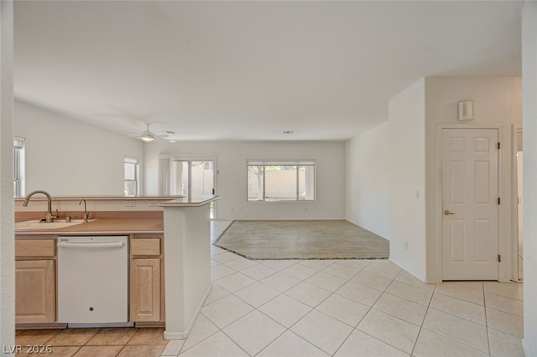 2529 Springville Way Property Photo 6