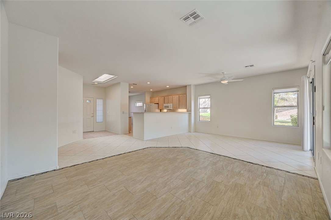 2529 Springville Way Property Photo 8