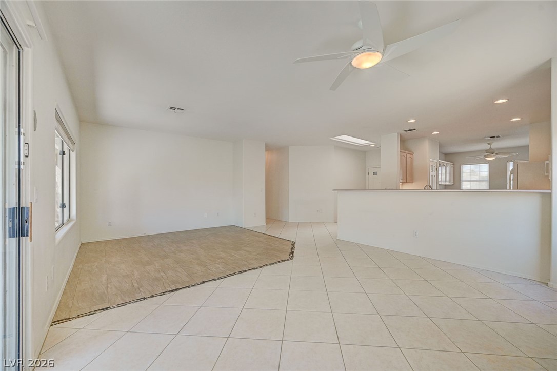 2529 Springville Way Property Photo 9