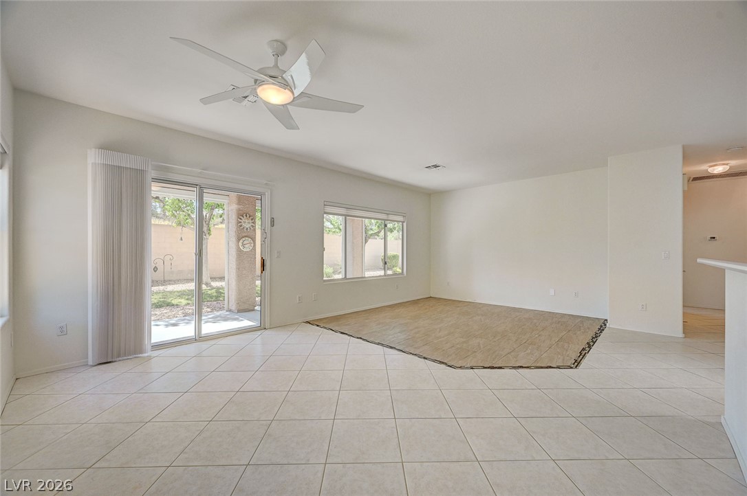 2529 Springville Way Property Photo 10
