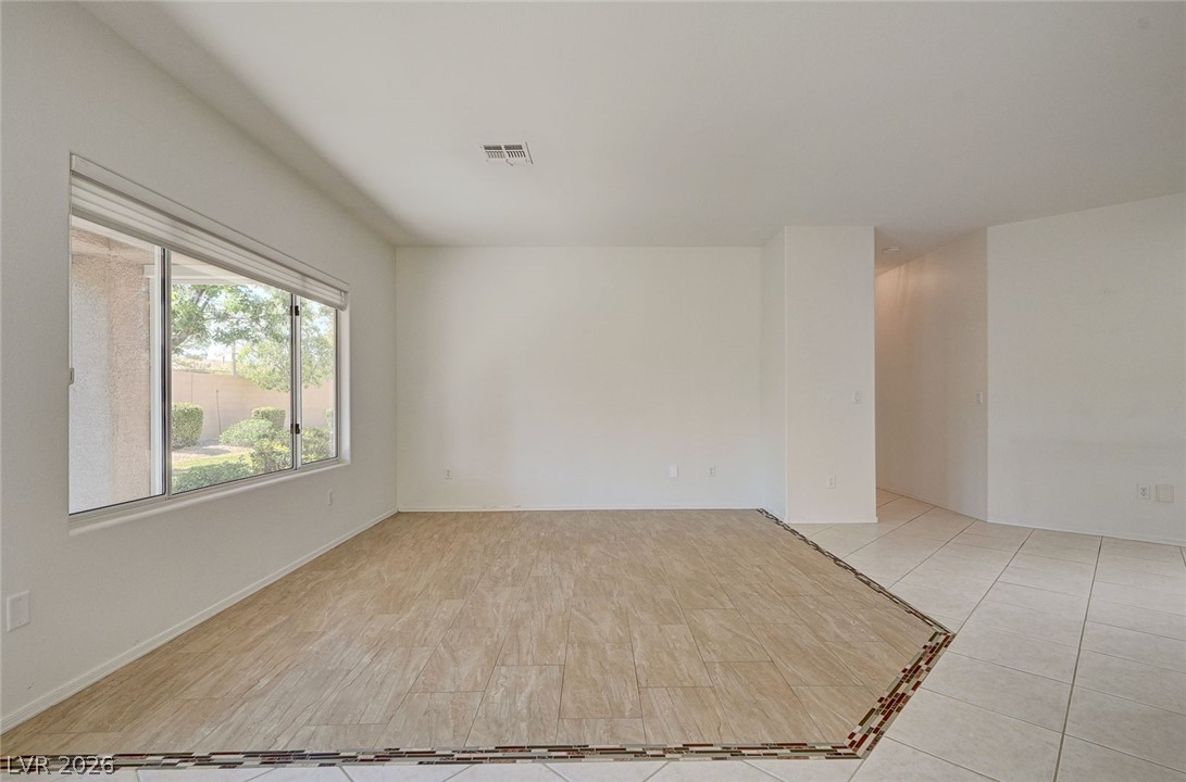 2529 Springville Way Property Photo 12
