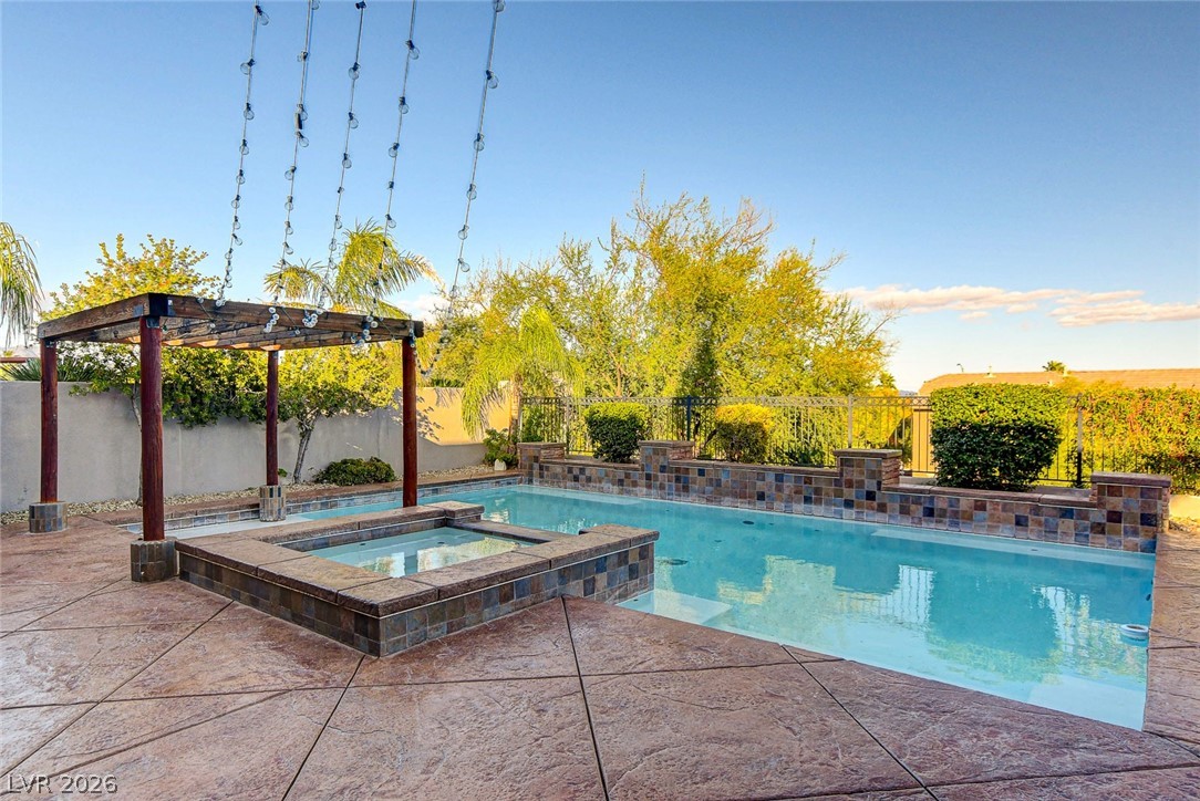 7428 Royal Crystal Street Property Photo 40