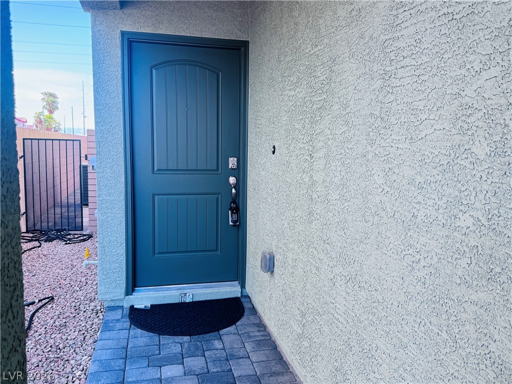 1083 Saffron Toucan Lane Property Photo 3