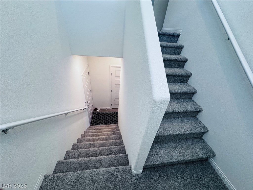 1083 Saffron Toucan Lane Property Photo 12