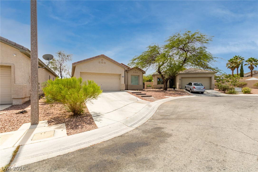 10917 Fog Hollow Court Property Photo 3