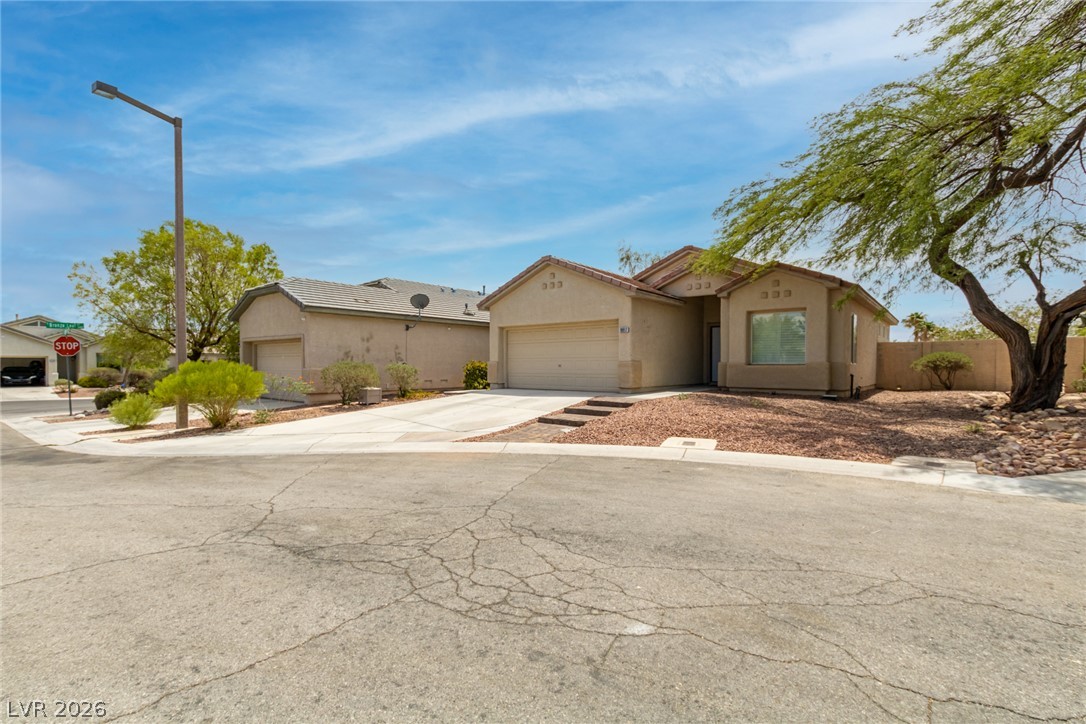 10917 Fog Hollow Court Property Photo 4