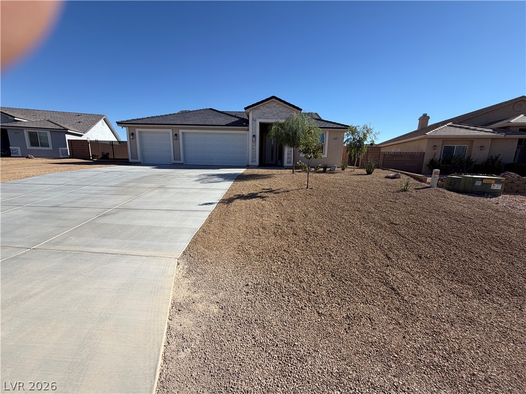 2818369 Property Photo 2