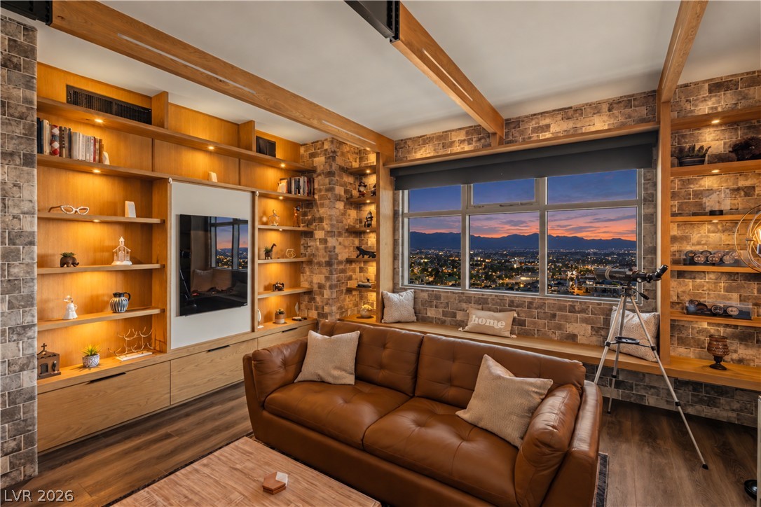 150 Las Vegas Boulevard 2015 Property Photo 1