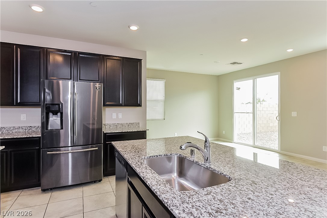 1630 Crisp Pear Court Property Photo 2