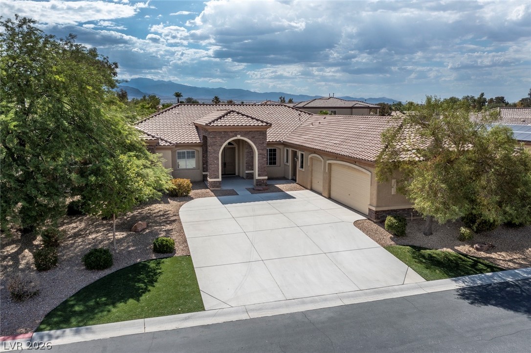 7561 Prancing Pony Court Property Photo 2