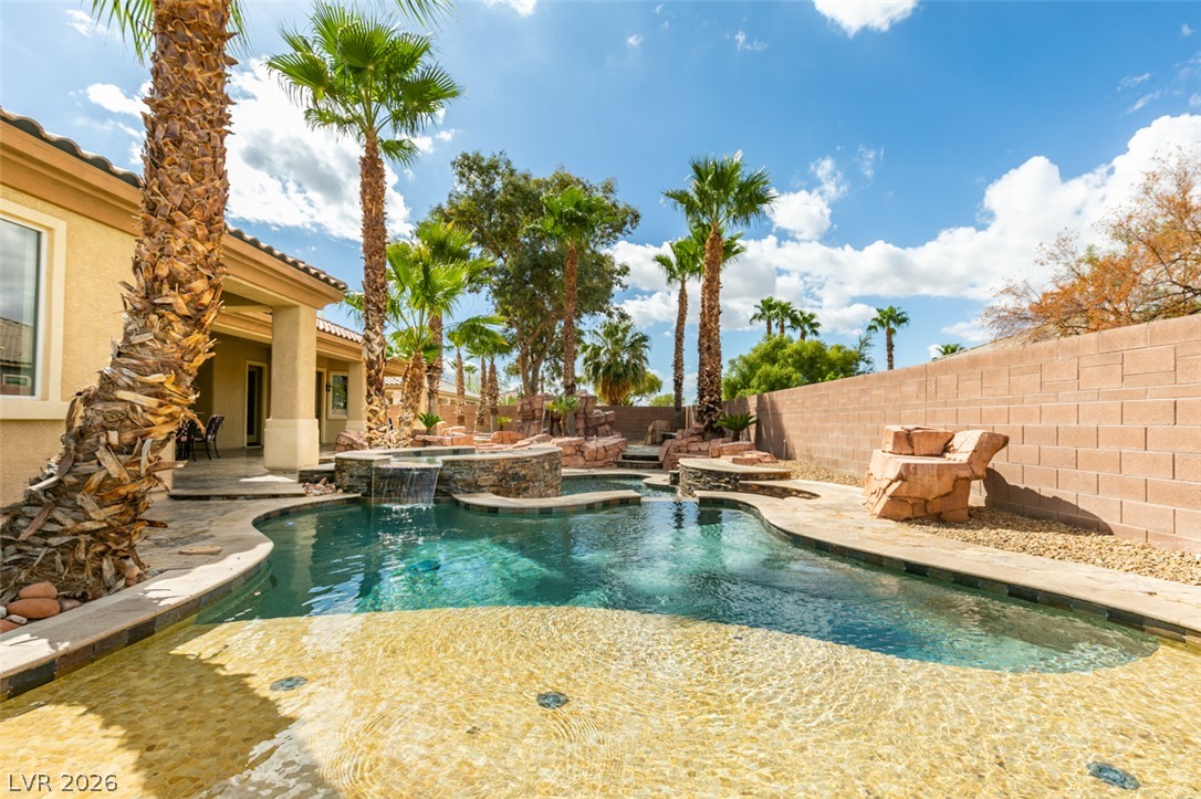 7561 Prancing Pony Court Property Photo 32