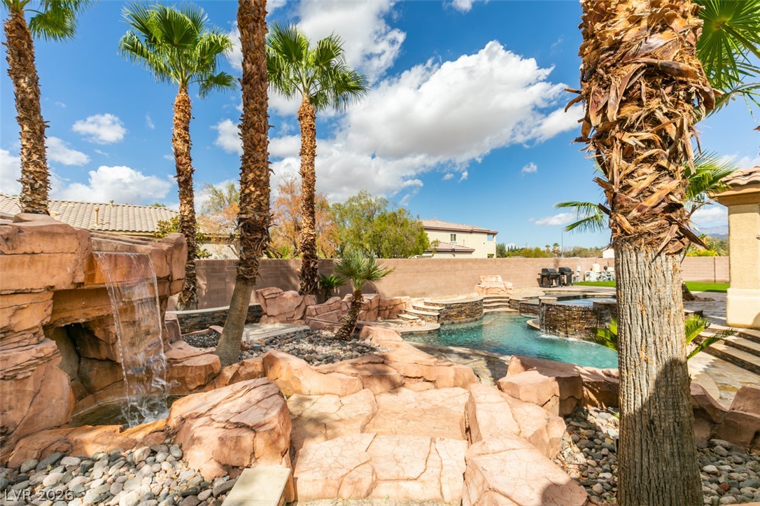 7561 Prancing Pony Court Property Photo 38