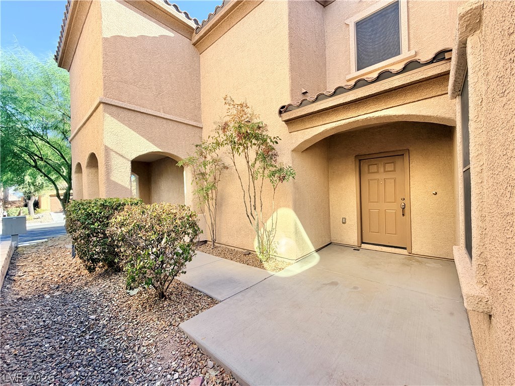 11908 Orense Drive Property Photo 4