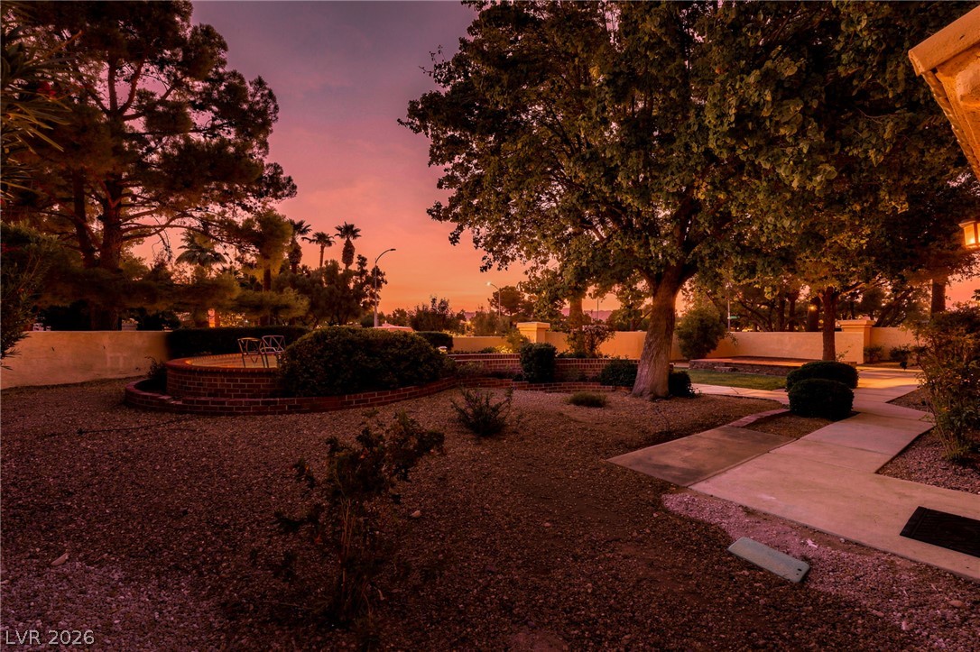 2433 Chatfield Drive Property Photo 3