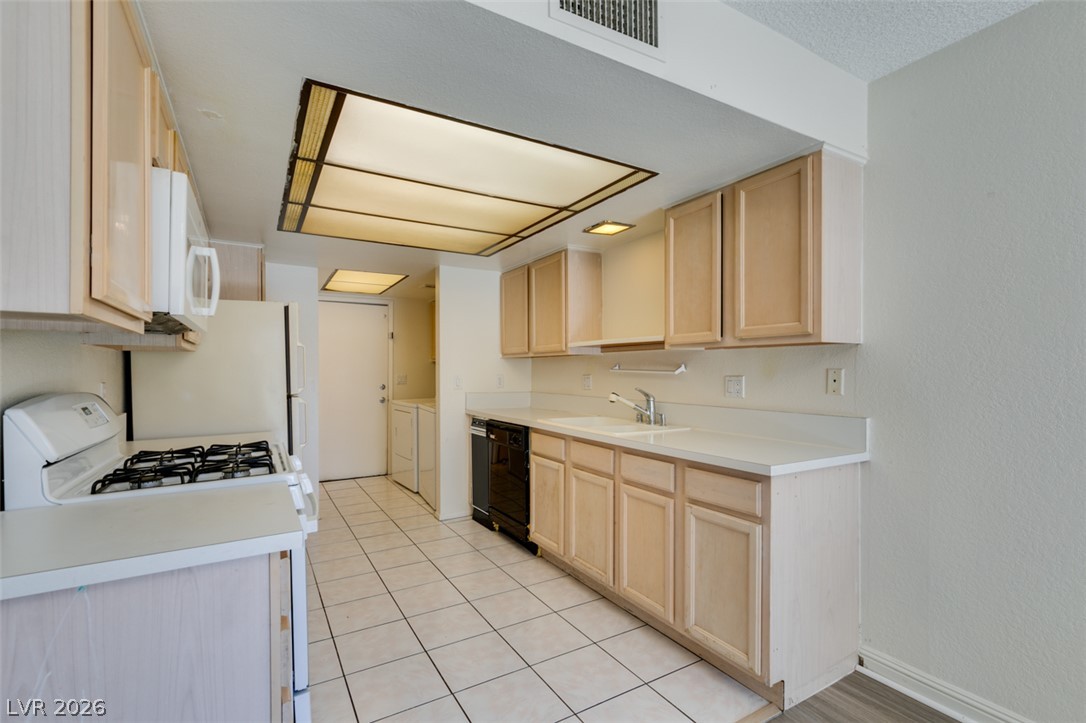 2127 Pine Breeze Lane 2127 Property Photo 22