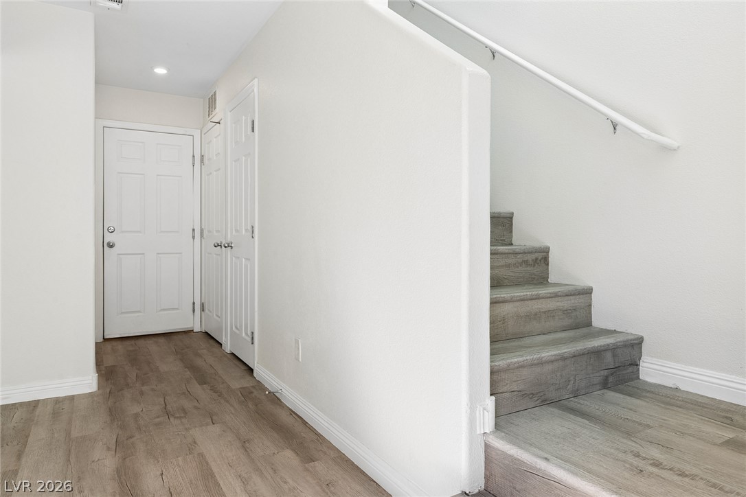 4474 Pineham Court Property Photo 4