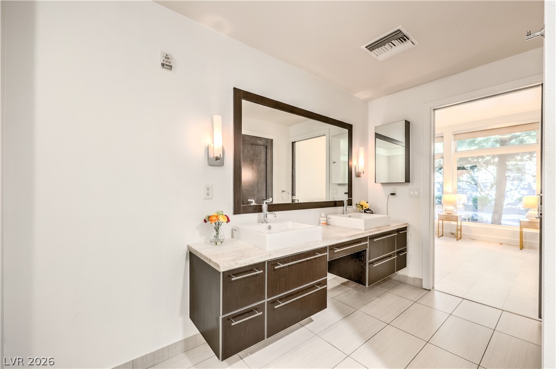 8925 West Flamingo Road 101 Property Photo 15