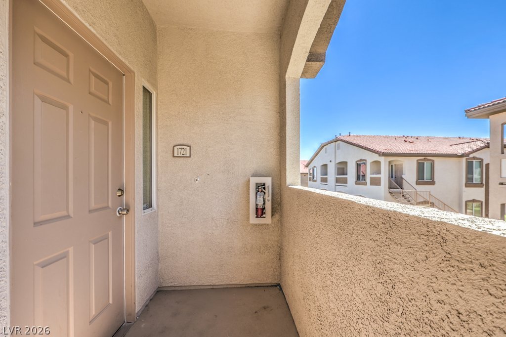 2305 West Horizon Ridge Parkway 1721 Property Photo 6