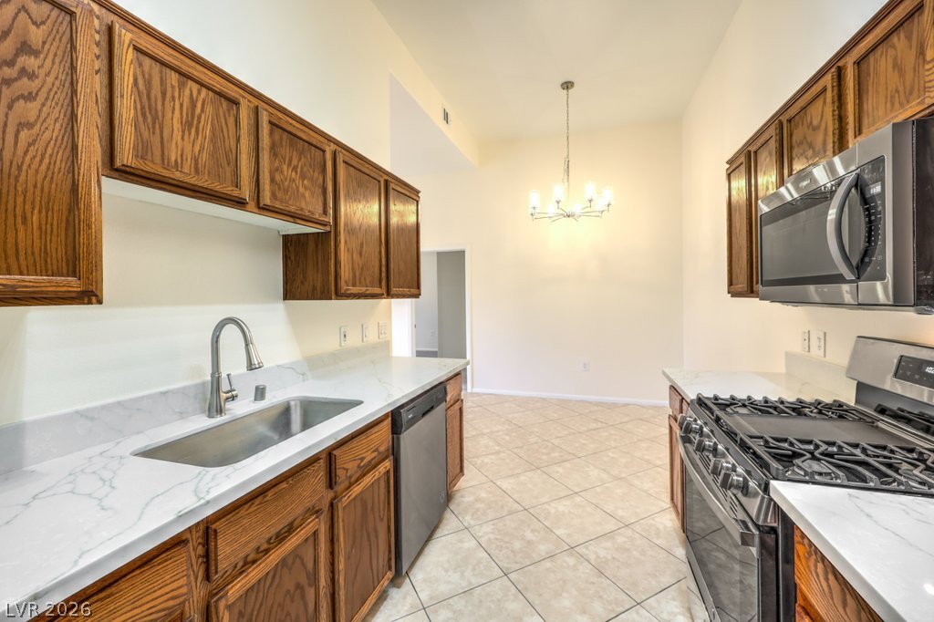 2305 West Horizon Ridge Parkway 1721 Property Photo 15