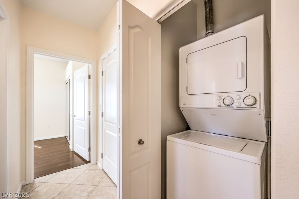 2305 West Horizon Ridge Parkway 1721 Property Photo 23