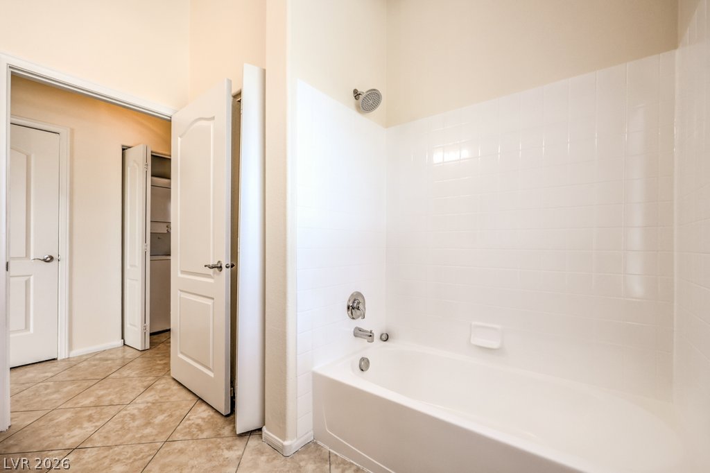2305 West Horizon Ridge Parkway 1721 Property Photo 25