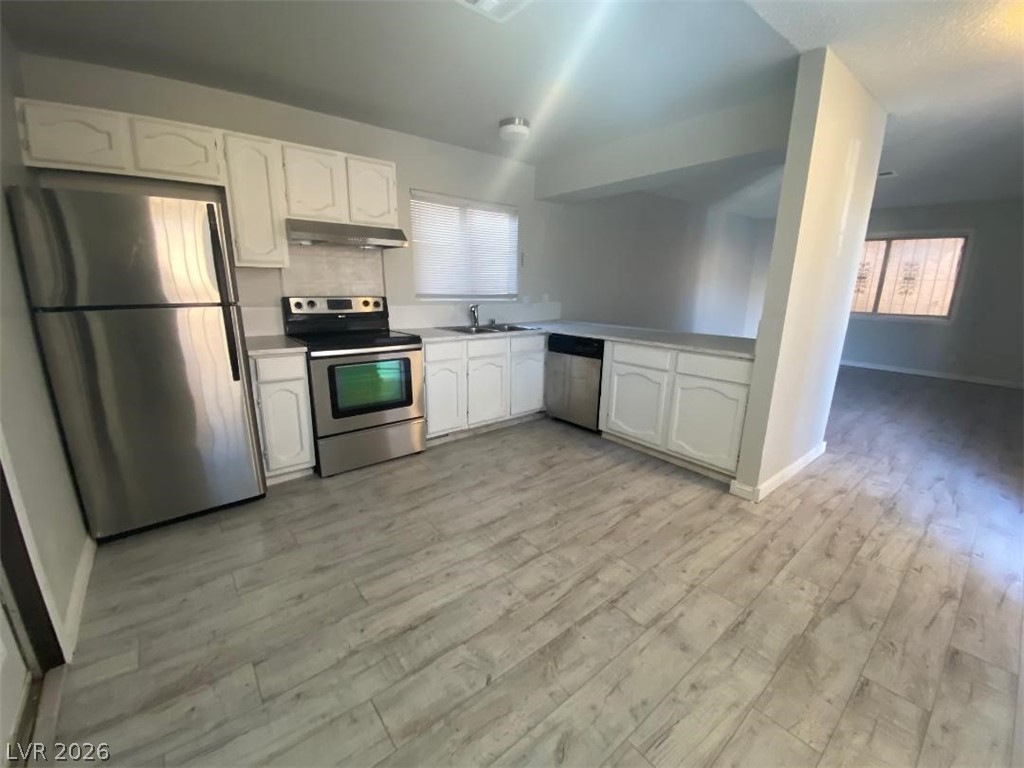 5215 Gray Lane B Property Photo 3