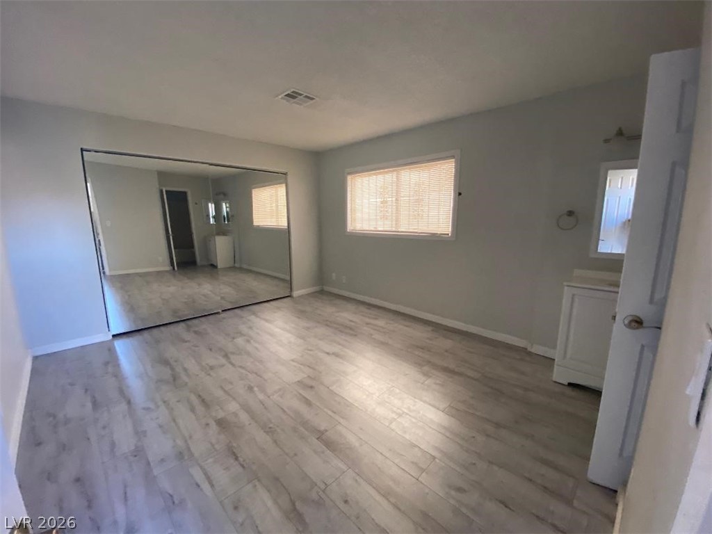 5215 Gray Lane B Property Photo 6