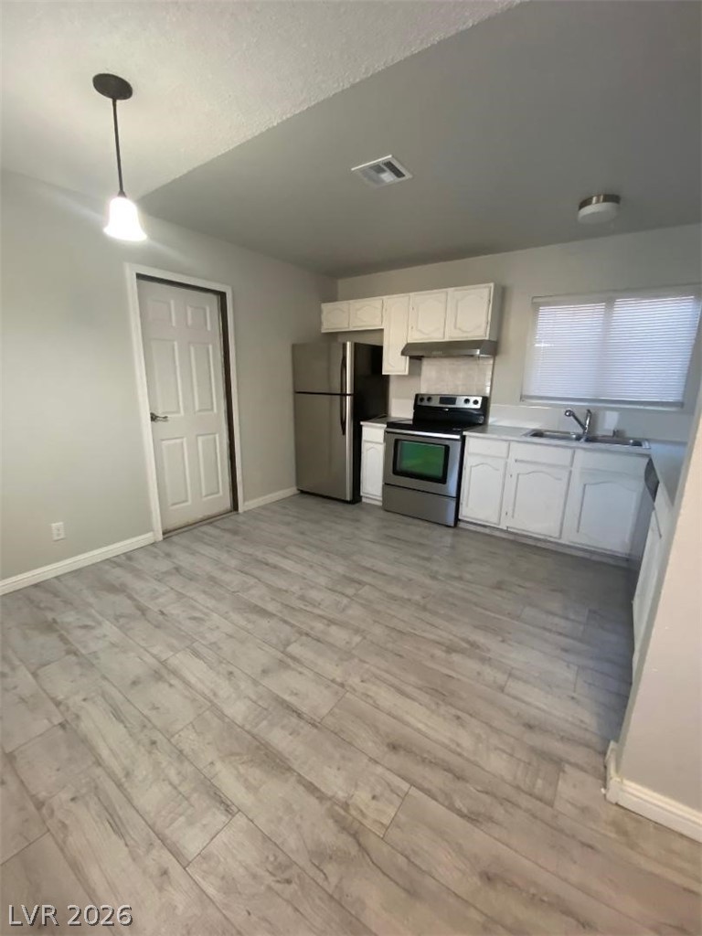 5215 Gray Lane B Property Photo 9