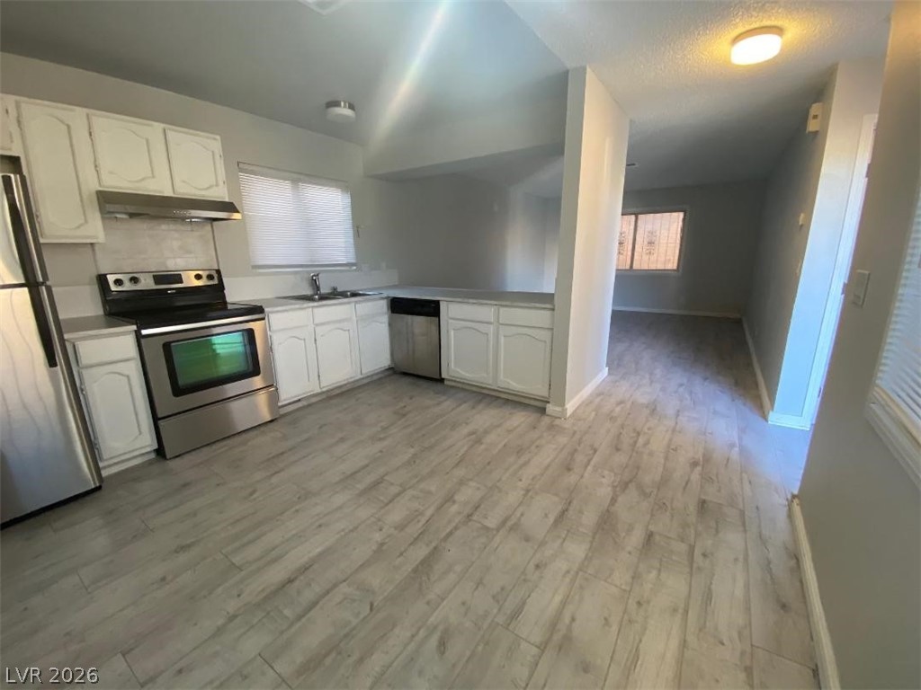 5215 Gray Lane B Property Photo 11