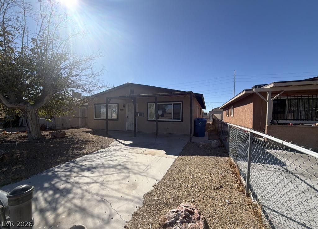 851 West Carey Avenue Property Photo 2