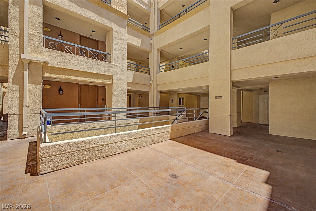 260 East Flamingo Road 220 Property Photo 4