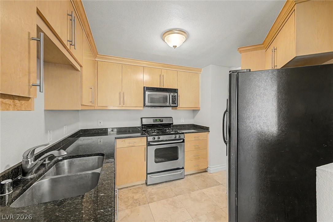 260 East Flamingo Road 220 Property Photo 14