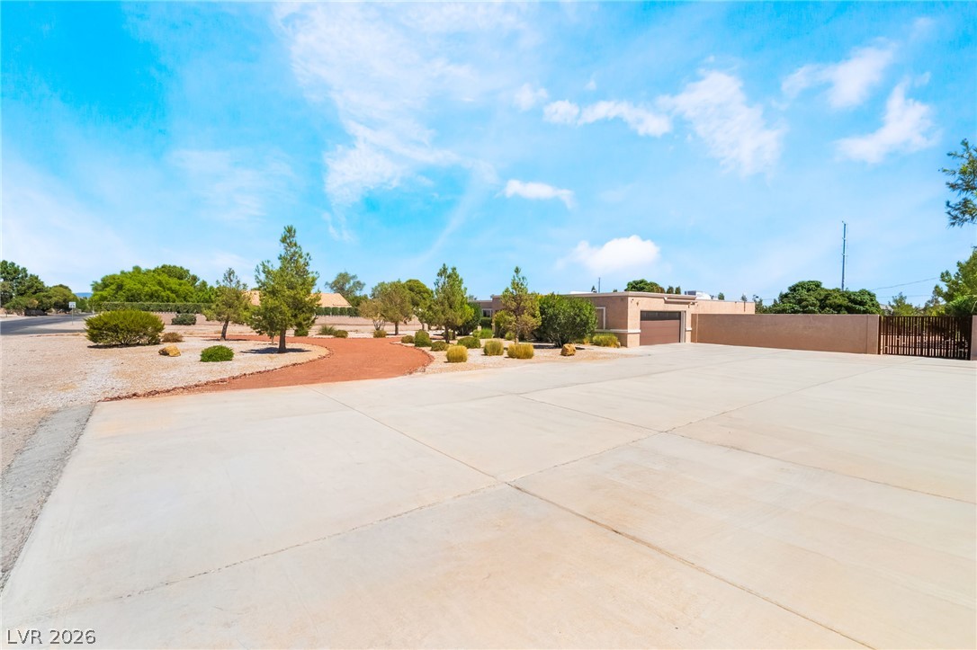 9120 Mohawk Street Property Photo 4