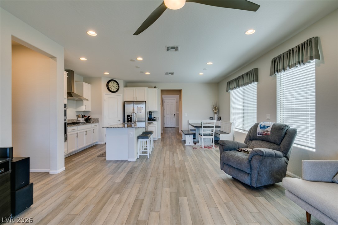8977 Sweet Chestnut Lane Property Photo 4