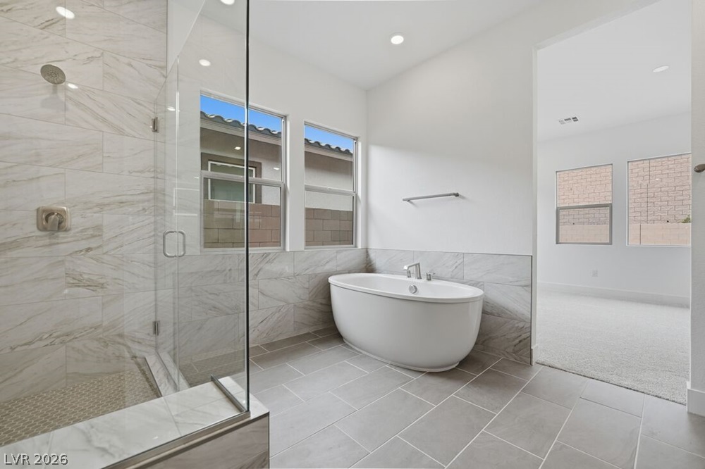 372 Tigullio Avenue Property Photo 5