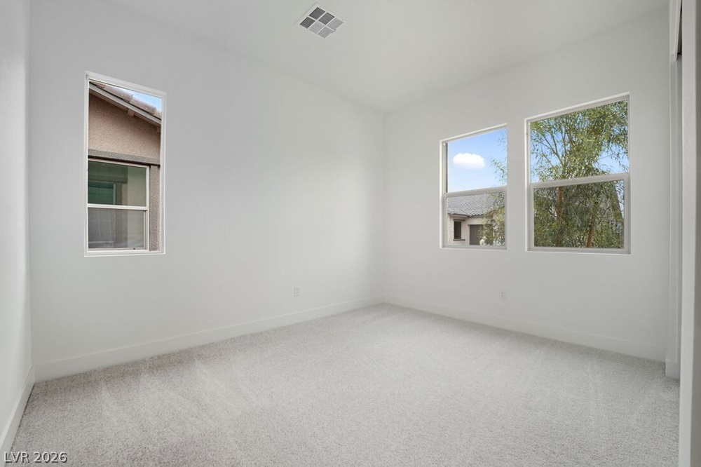 372 Tigullio Avenue Property Photo 18