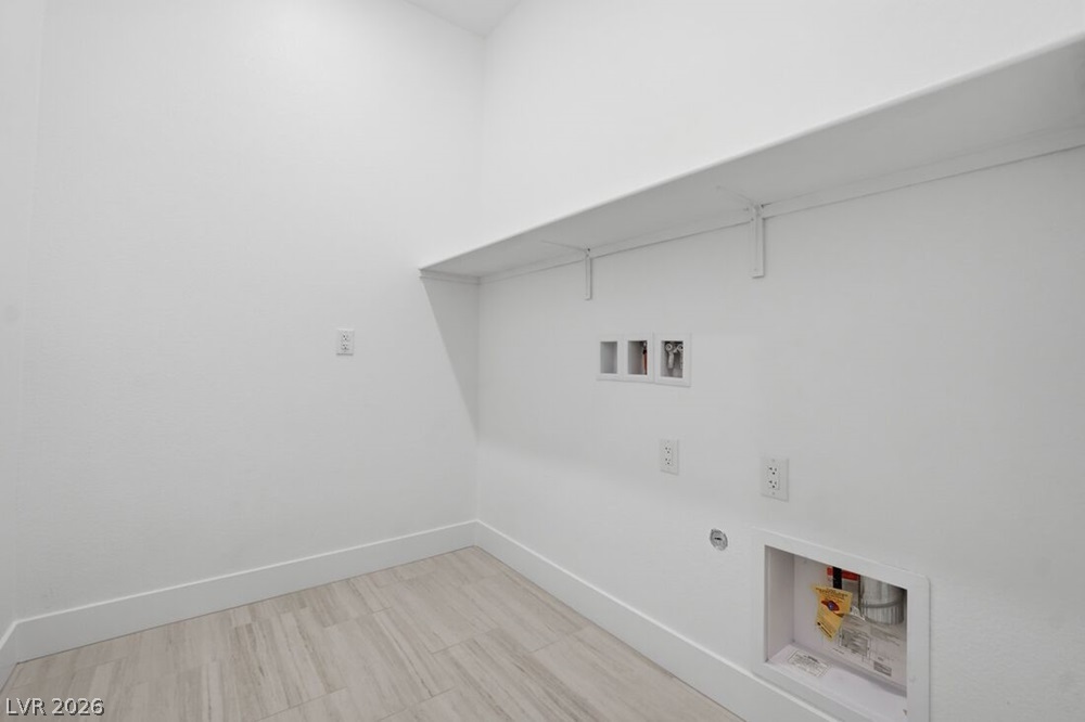 372 Tigullio Avenue Property Photo 28