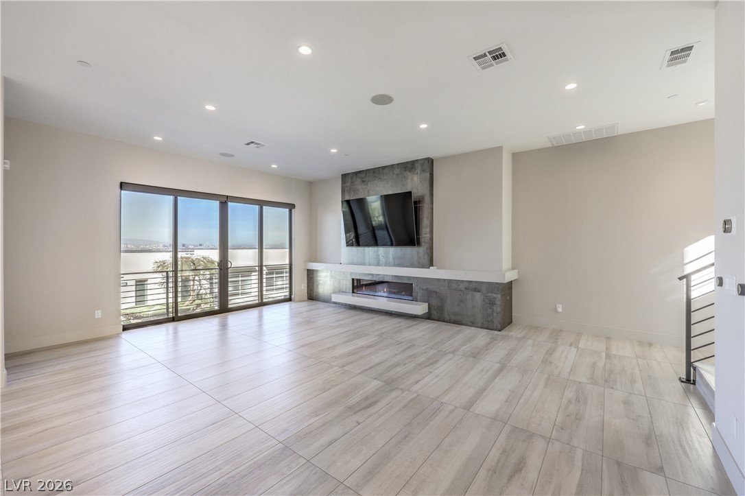 422 Tranquil Peak Court Property Photo 14