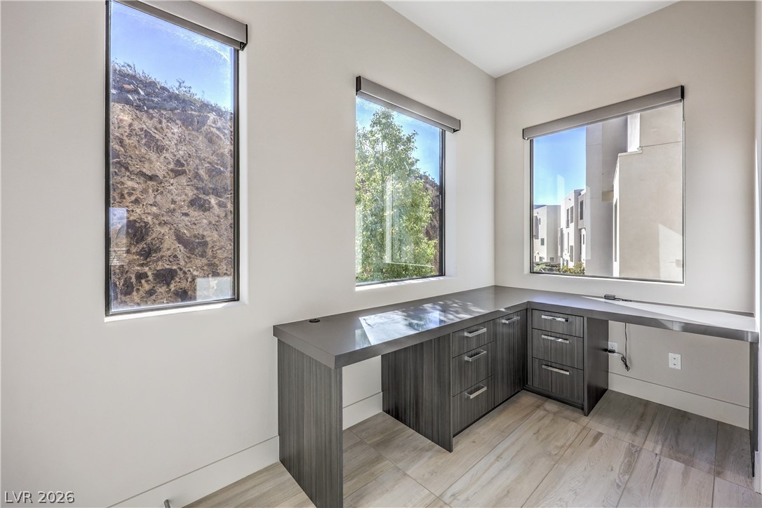 422 Tranquil Peak Court Property Photo 23