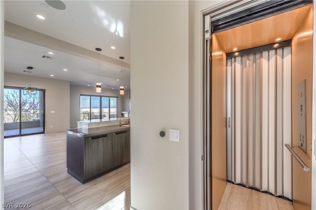 422 Tranquil Peak Court Property Photo 25
