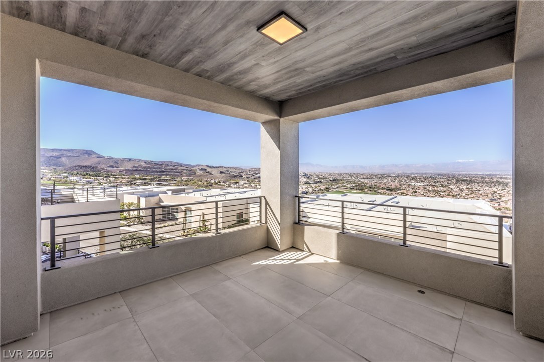 422 Tranquil Peak Court Property Photo 43