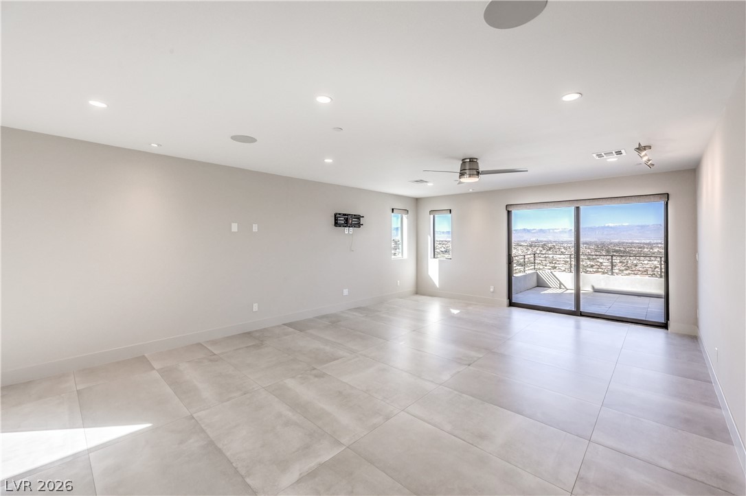 422 Tranquil Peak Court Property Photo 47