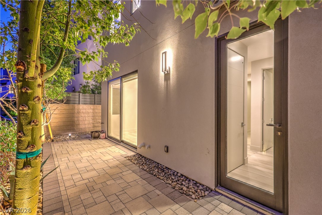 422 Tranquil Peak Court Property Photo 76