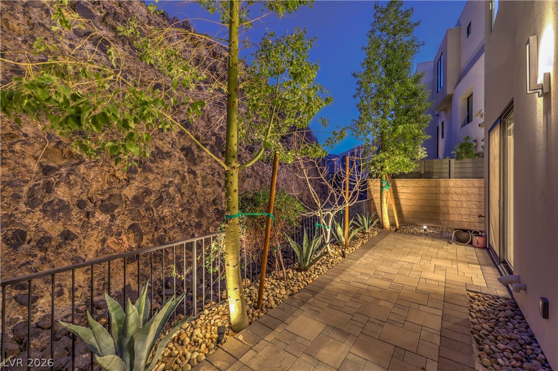 422 Tranquil Peak Court Property Photo 77