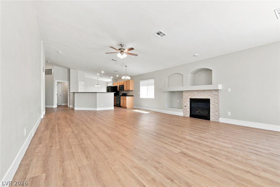 6059 Camden Cove Street Property Photo 6