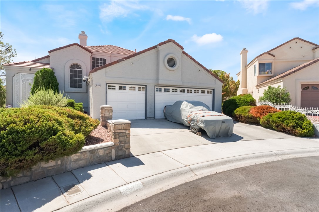 9109 Anchor Cove Court Property Photo 2