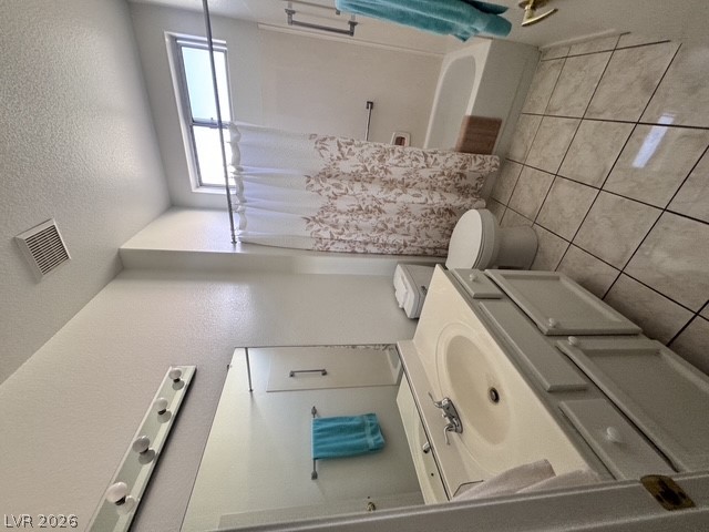 2625 Lotus Hill Drive Property Photo 10